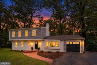 2402 BEEKAY CT, Vienna, VA 22181