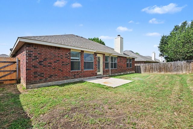 516 Bent Oak Drive, Fort Worth, TX 76131