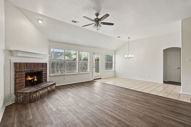 516 Bent Oak Drive, Fort Worth, TX 76131