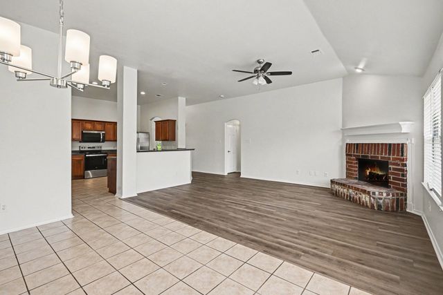 516 Bent Oak Drive, Fort Worth, TX 76131