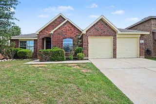 516 Bent Oak Drive, Fort Worth, TX 76131