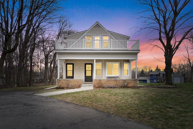 7571 S 68th STREET #7573, Franklin, WI 53132