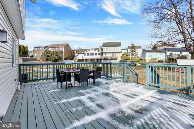 645 W FIRST STREET, Boiling Springs, PA 17007