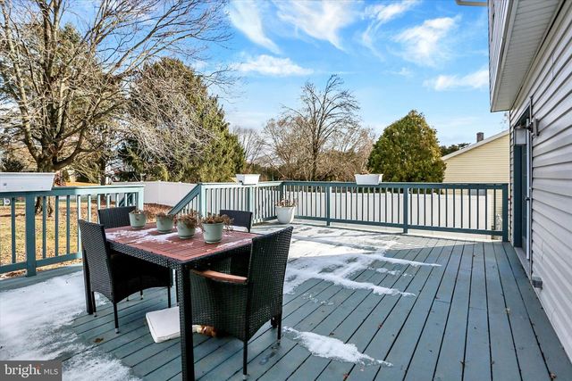 645 W FIRST STREET, Boiling Springs, PA 17007