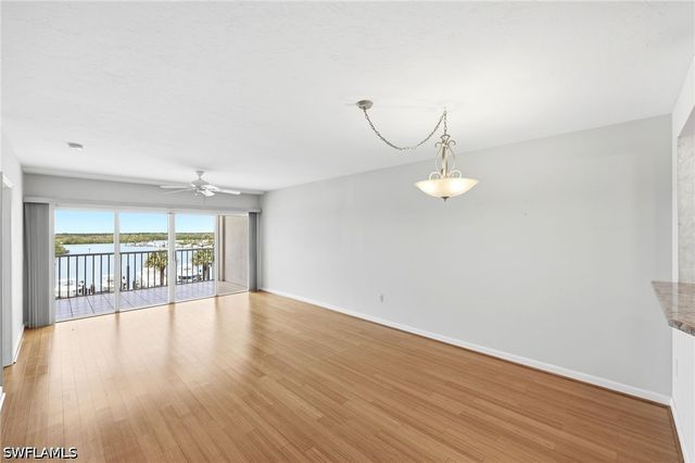 13105 Vanderbilt DR 407, Naples, FL 34110