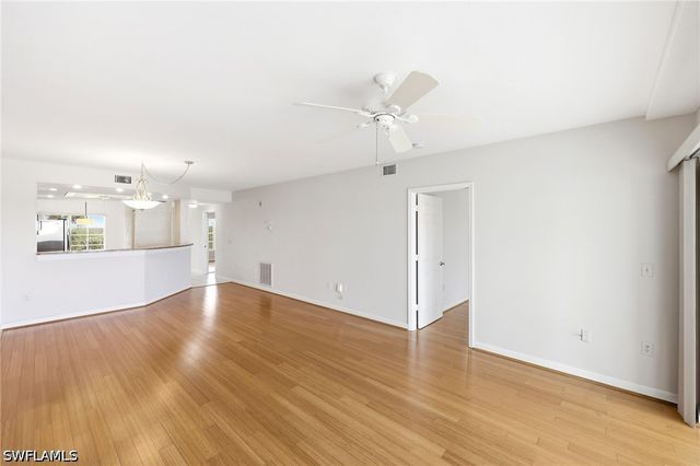 13105 Vanderbilt DR 407, Naples, FL 34110