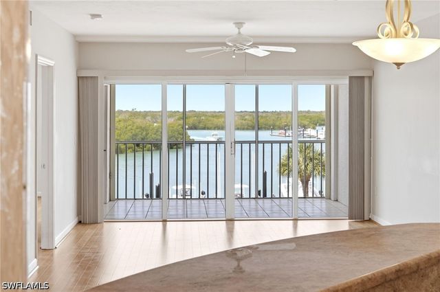 13105 Vanderbilt DR 407, Naples, FL 34110