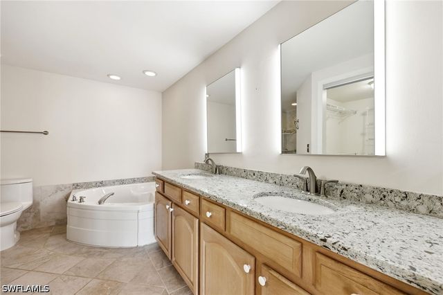 13105 Vanderbilt DR 407, Naples, FL 34110