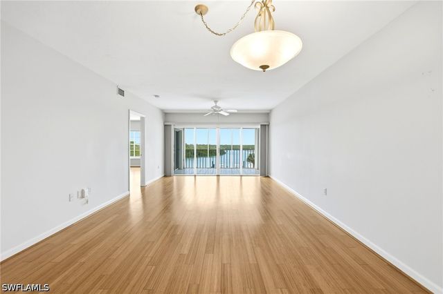 13105 Vanderbilt DR 407, Naples, FL 34110