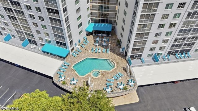 13105 Vanderbilt DR 407, Naples, FL 34110