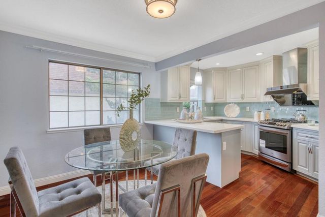 123 Dot Avenue, Campbell, CA 95008