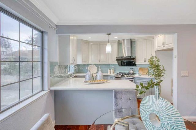 123 Dot Avenue, Campbell, CA 95008