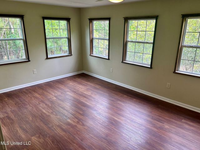 5142 1st Avenue, Bay Saint Louis, MS 39520
