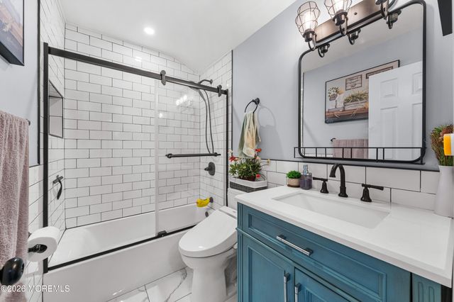 42 Hialeah Avenue, Middletown, NJ 07748