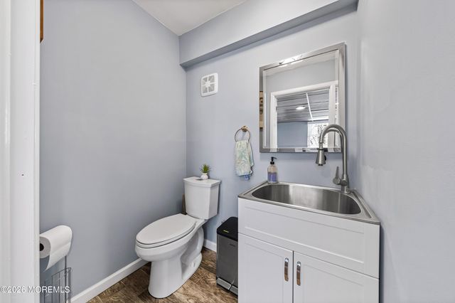 42 Hialeah Avenue, Middletown, NJ 07748