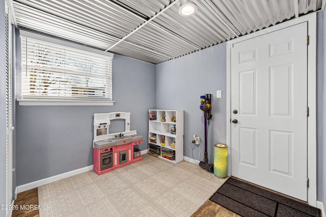 42 Hialeah Avenue, Middletown, NJ 07748