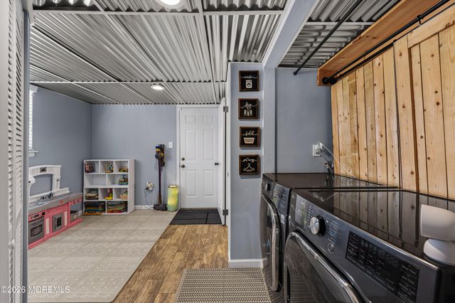 42 Hialeah Avenue, Middletown, NJ 07748