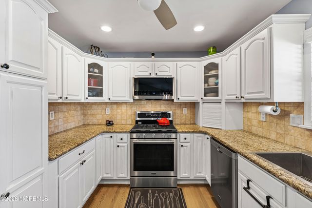 42 Hialeah Avenue, Middletown, NJ 07748