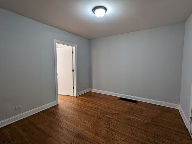 5029 N HARDING Avenue 1W, Chicago, IL 60625