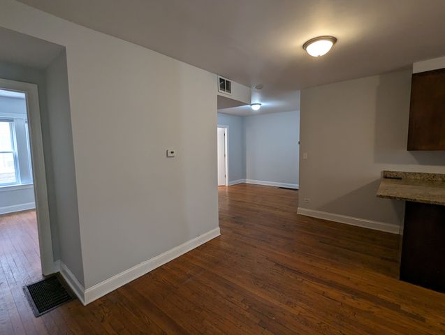 5029 N HARDING Avenue 1W, Chicago, IL 60625