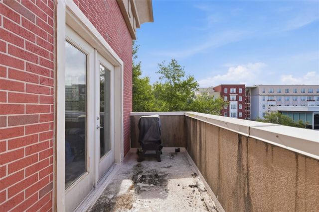 20 SW 6TH STREET 214, Gainesville, FL 32601