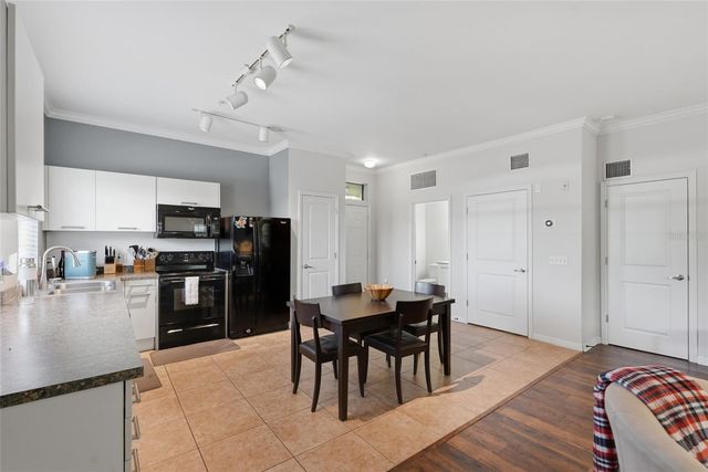 20 SW 6TH STREET 214, Gainesville, FL 32601