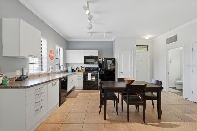 20 SW 6TH STREET 214, Gainesville, FL 32601