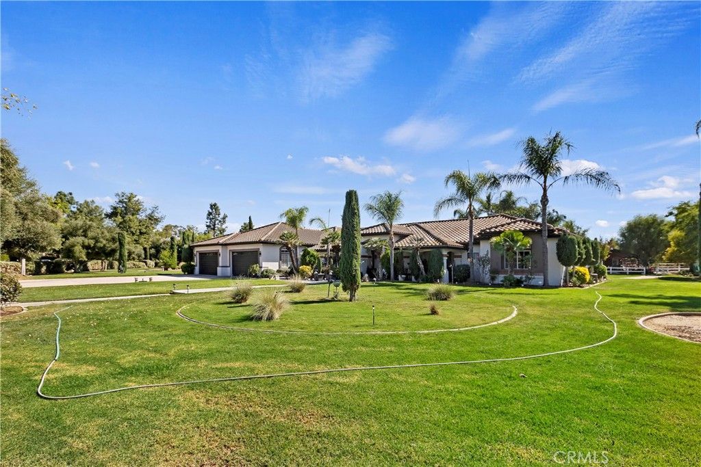 Image 11 of property listing at 17325 High Country Circle, Lake Mathews, CA 92570