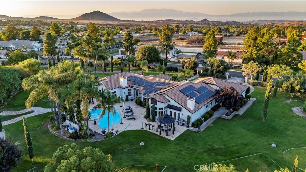 Image 3 of property listing at 17325 High Country Circle, Lake Mathews, CA 92570