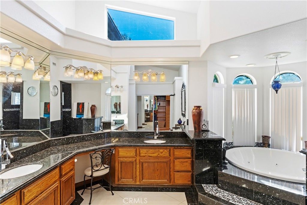 Image 35 of property listing at 17325 High Country Circle, Lake Mathews, CA 92570