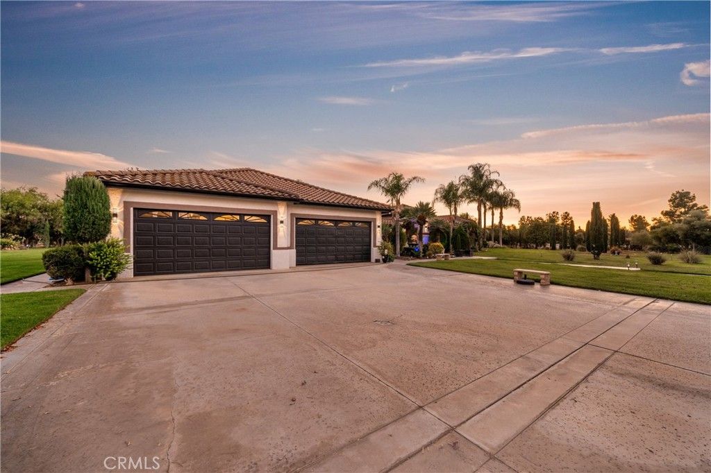 Image 62 of property listing at 17325 High Country Circle, Lake Mathews, CA 92570