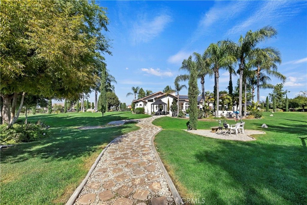 Image 9 of property listing at 17325 High Country Circle, Lake Mathews, CA 92570