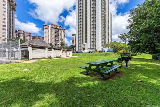 98-500 Koauka Loop 14A, Aiea, HI 96701