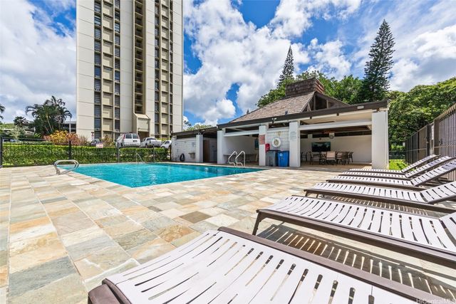 98-500 Koauka Loop 14A, Aiea, HI 96701