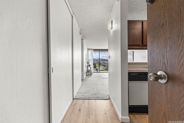 98-500 Koauka Loop 14A, Aiea, HI 96701