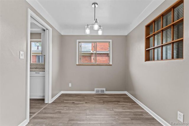 19335 Chapel Street, Detroit, MI 48219