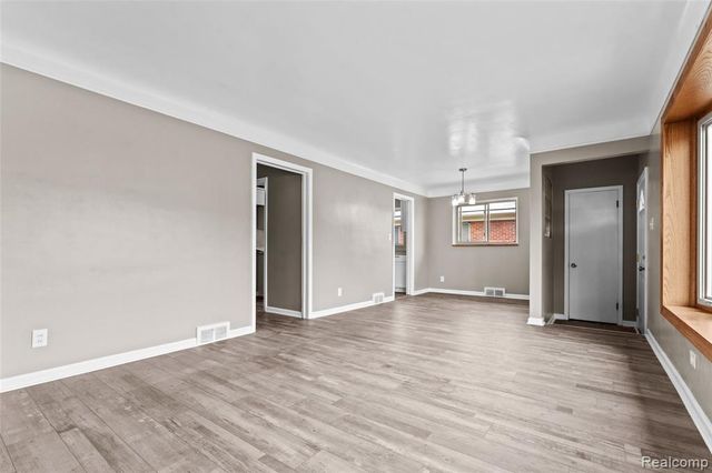 19335 Chapel Street, Detroit, MI 48219