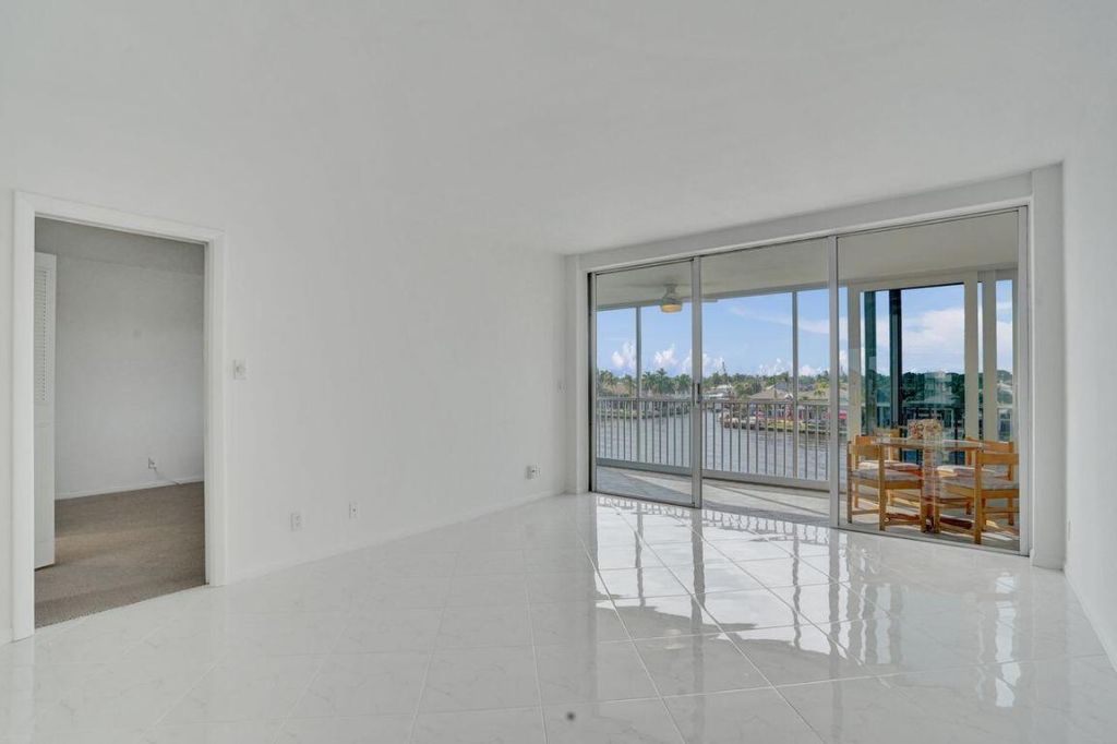 Image 26 of property listing at 3100 S Ocean Boulevard 502, Highland Beach, FL 33487