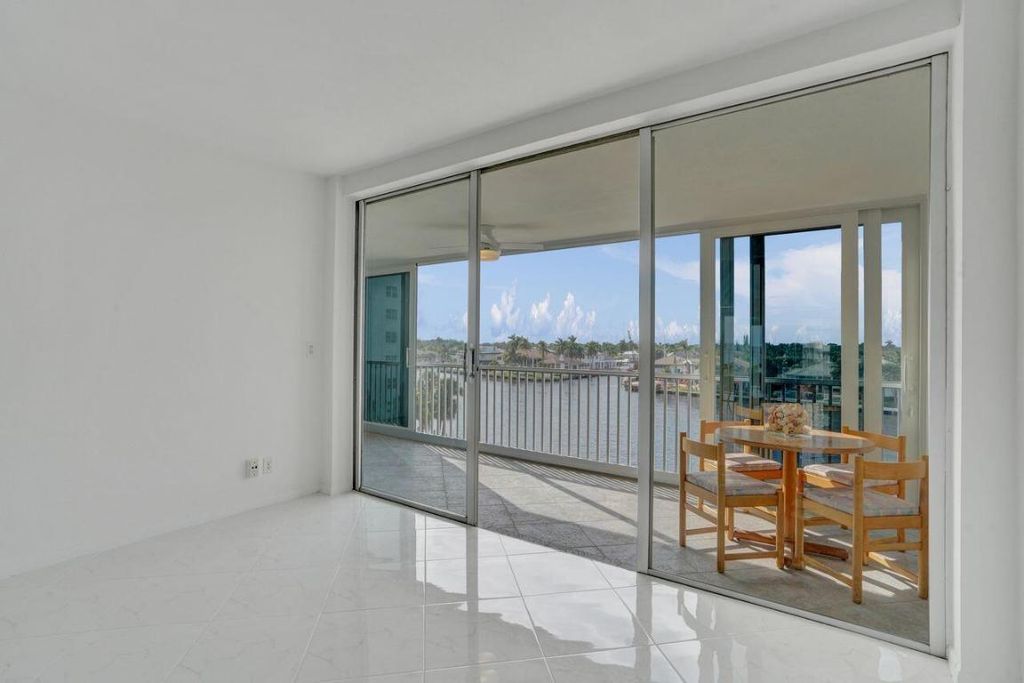 Image 38 of property listing at 3100 S Ocean Boulevard 502, Highland Beach, FL 33487