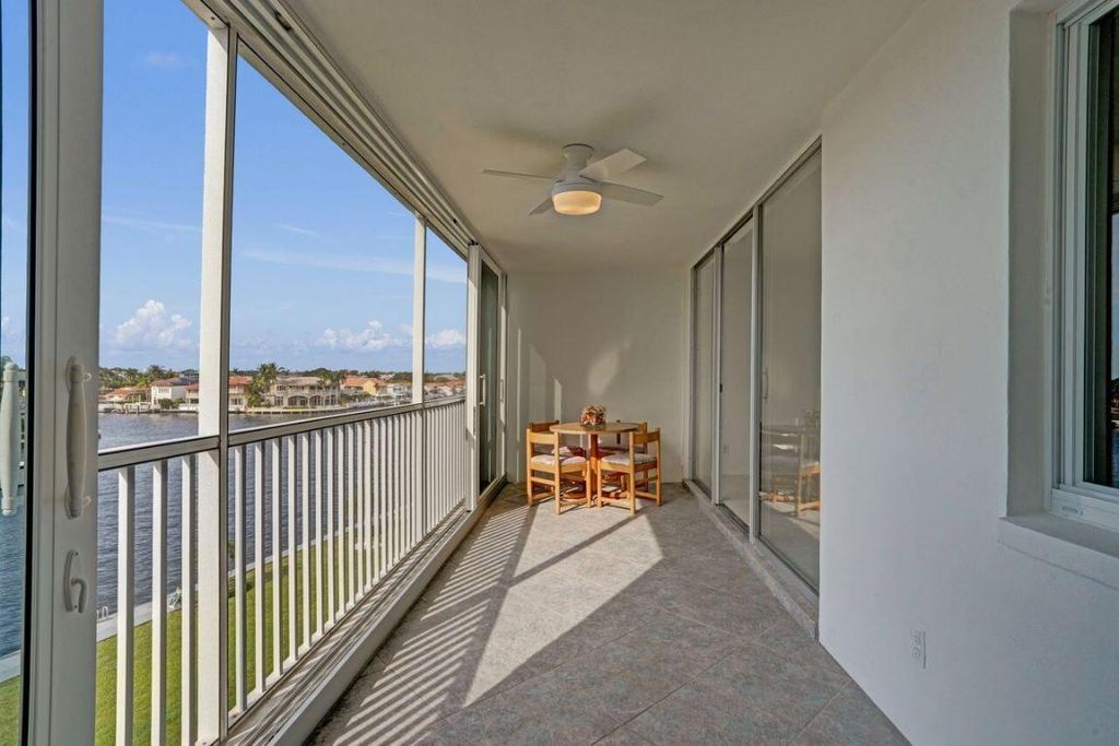 Image 41 of property listing at 3100 S Ocean Boulevard 502, Highland Beach, FL 33487