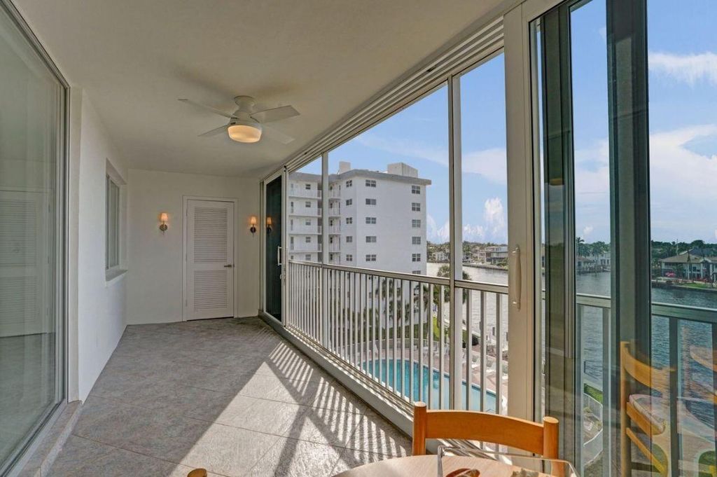 Image 43 of property listing at 3100 S Ocean Boulevard 502, Highland Beach, FL 33487