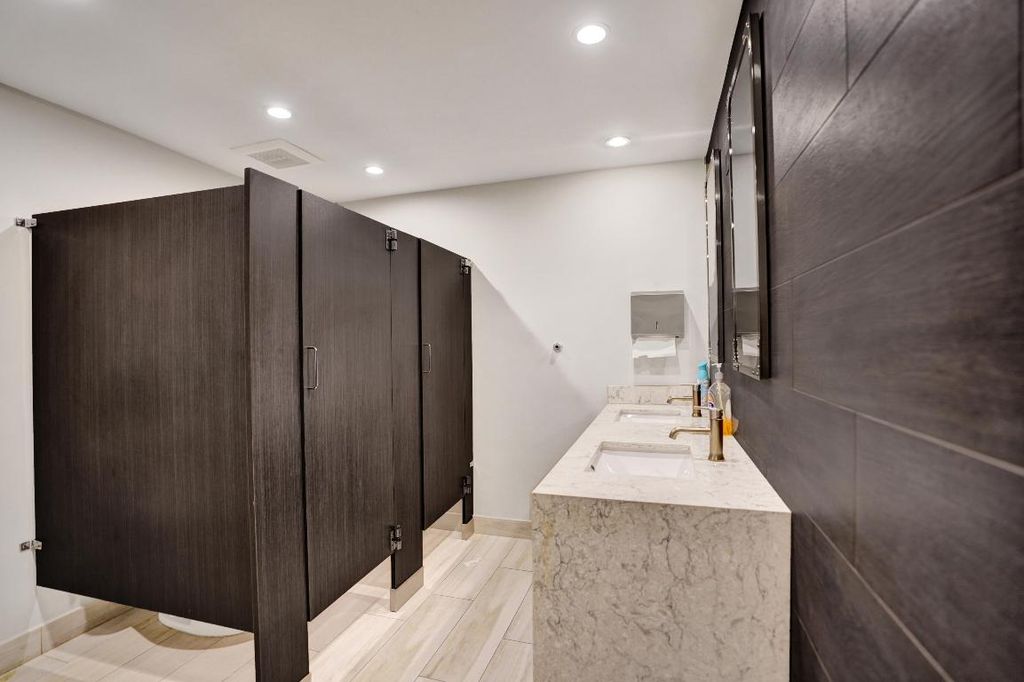 Image 52 of property listing at 3100 S Ocean Boulevard 502, Highland Beach, FL 33487