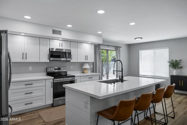 34857 N BANDOLIER Drive, San Tan Valley, AZ 85144