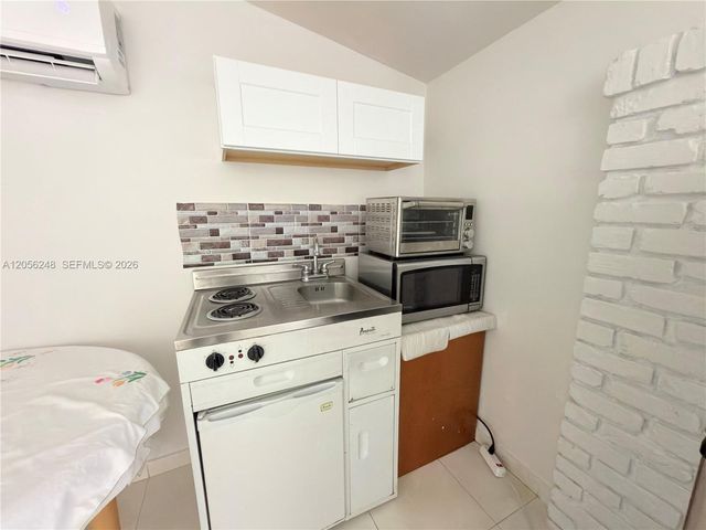 9160 SW 73rd Street B, Miami, FL 33173