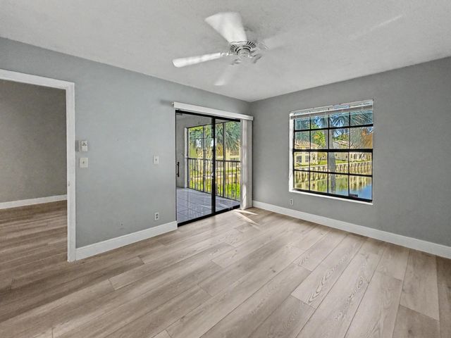 330 Palmwood Place 210, Boca Raton, FL 33431