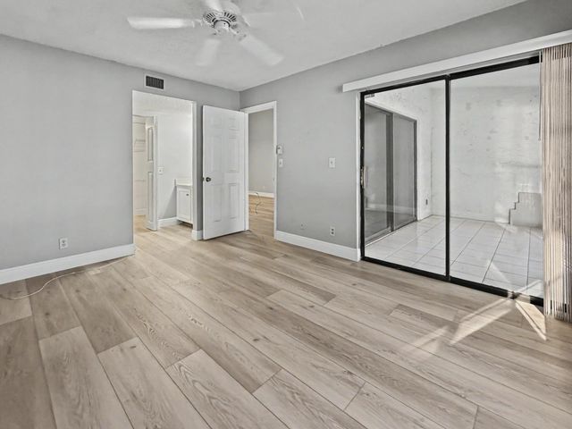 330 Palmwood Place 210, Boca Raton, FL 33431