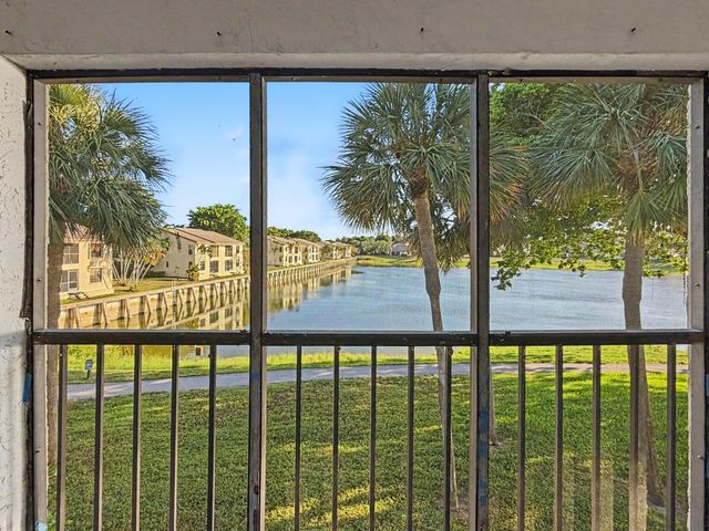 330 Palmwood Place 210, Boca Raton, FL 33431