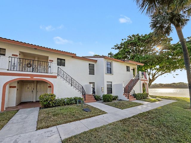 330 Palmwood Place 210, Boca Raton, FL 33431