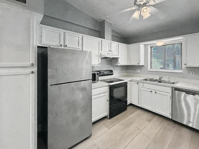 330 Palmwood Place 210, Boca Raton, FL 33431