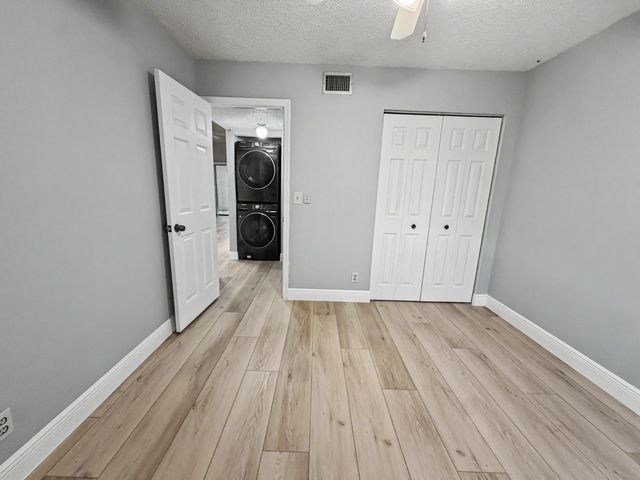 330 Palmwood Place 210, Boca Raton, FL 33431